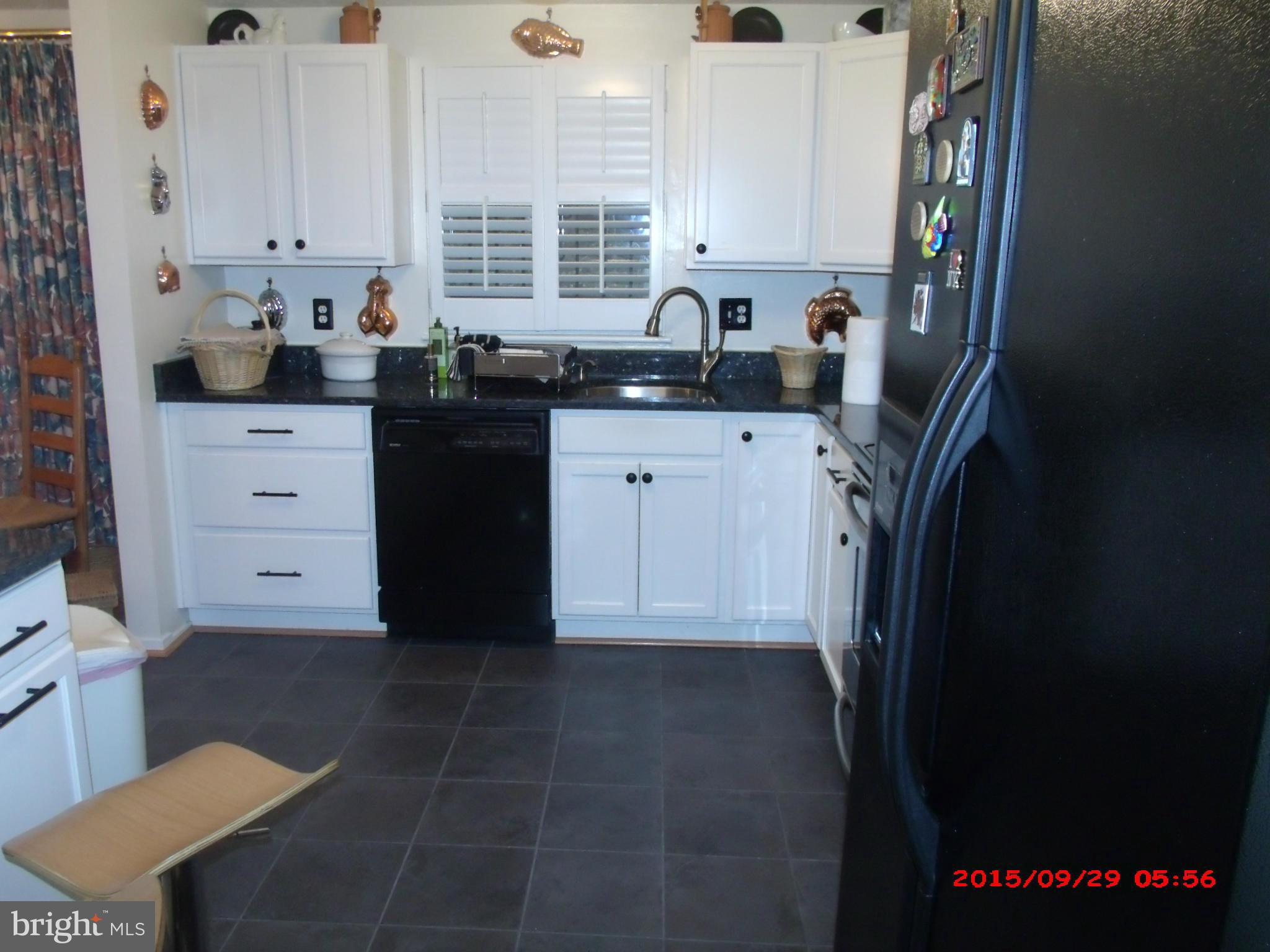 9907 Treetop Lane Lanham, MD 20706 - Photo 8 of 23 Kitchen