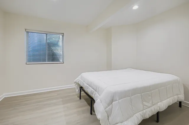 $1,130,000 | 2 Wood Oaks Drive, South Barrington, IL 60010