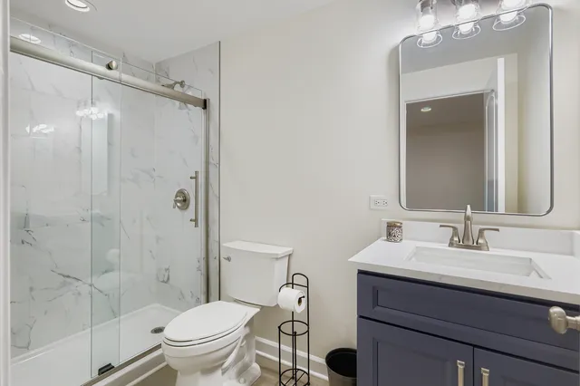 $1,130,000 | 2 Wood Oaks Drive, South Barrington, IL 60010