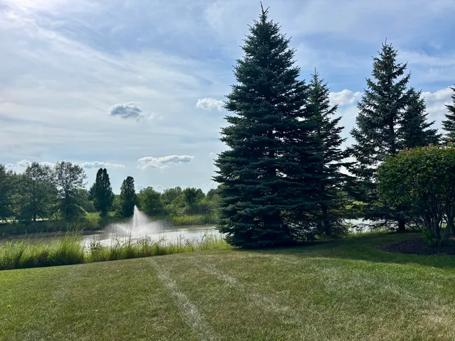 $1,130,000 | 2 Wood Oaks Drive, South Barrington, IL 60010