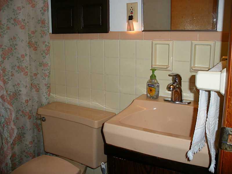 280 Thompsonville Road Canonsburg, PA 15317 - Photo 13 of 25 Full Bath.