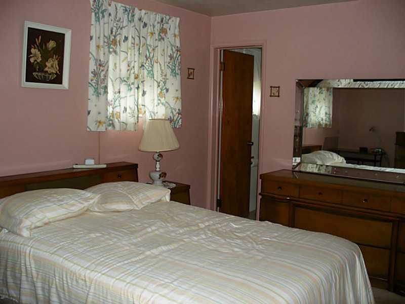 280 Thompsonville Road Canonsburg, PA 15317 - Photo 17 of 25 Bedroom.