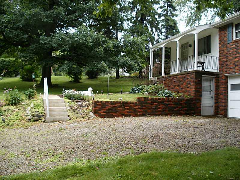 280 Thompsonville Road Canonsburg, PA 15317 - Photo 4 of 25 Exterior Front.