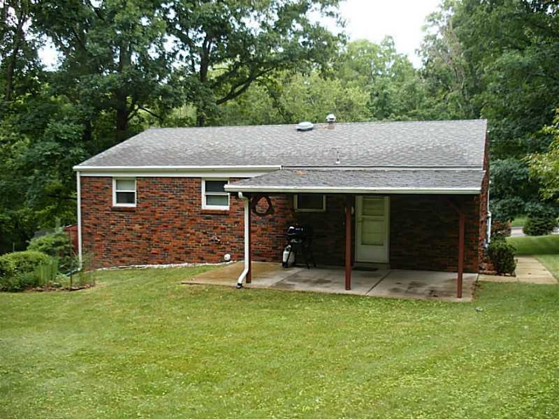 280 Thompsonville Road Canonsburg, PA 15317 - Photo 6 of 25 Exterior Back.