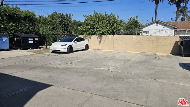 $2,000 | 1022 South Norton Avenue, Unit A, Los Angeles, CA 90019