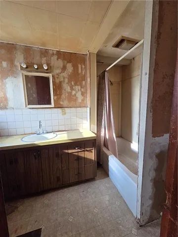 $100,000 | 400 Parker Avenue, Osawatomie, KS 66064