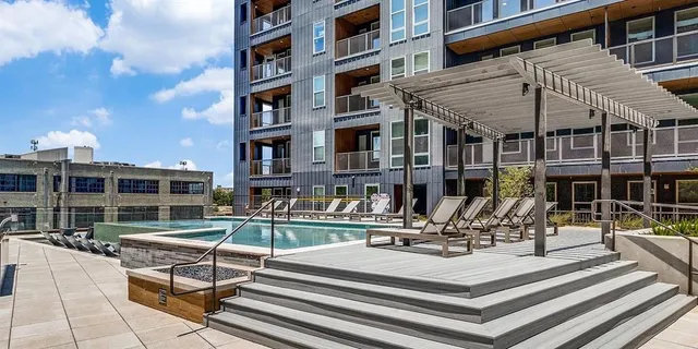 $1,500 | 3900 Commerce Street, Unit 628, Dallas, TX 75226