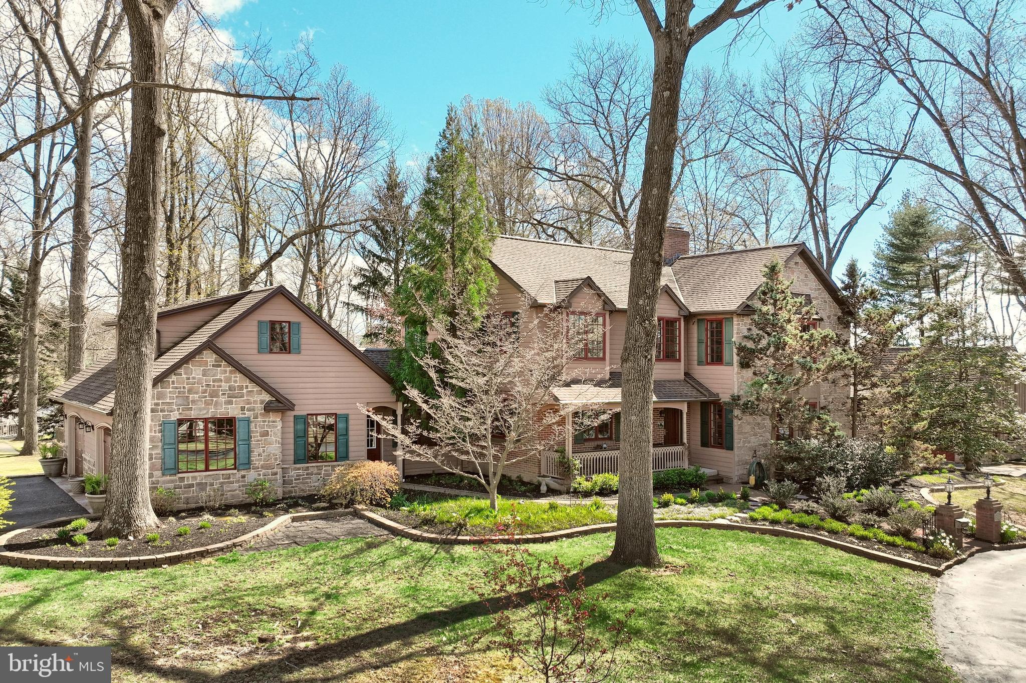 4204 Grandview Road Hanover, PA 17331 - Photo 4 of 77 a front view of a house with garden