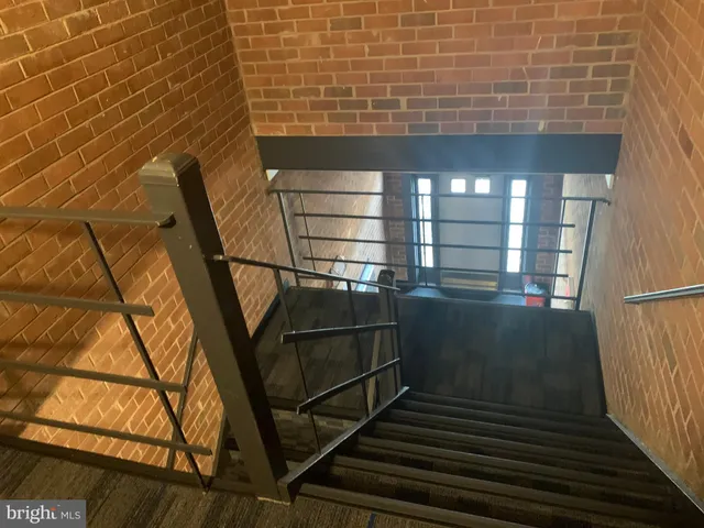 $1,950 | 884 College Parkway, Unit 303, Rockville, MD 20850