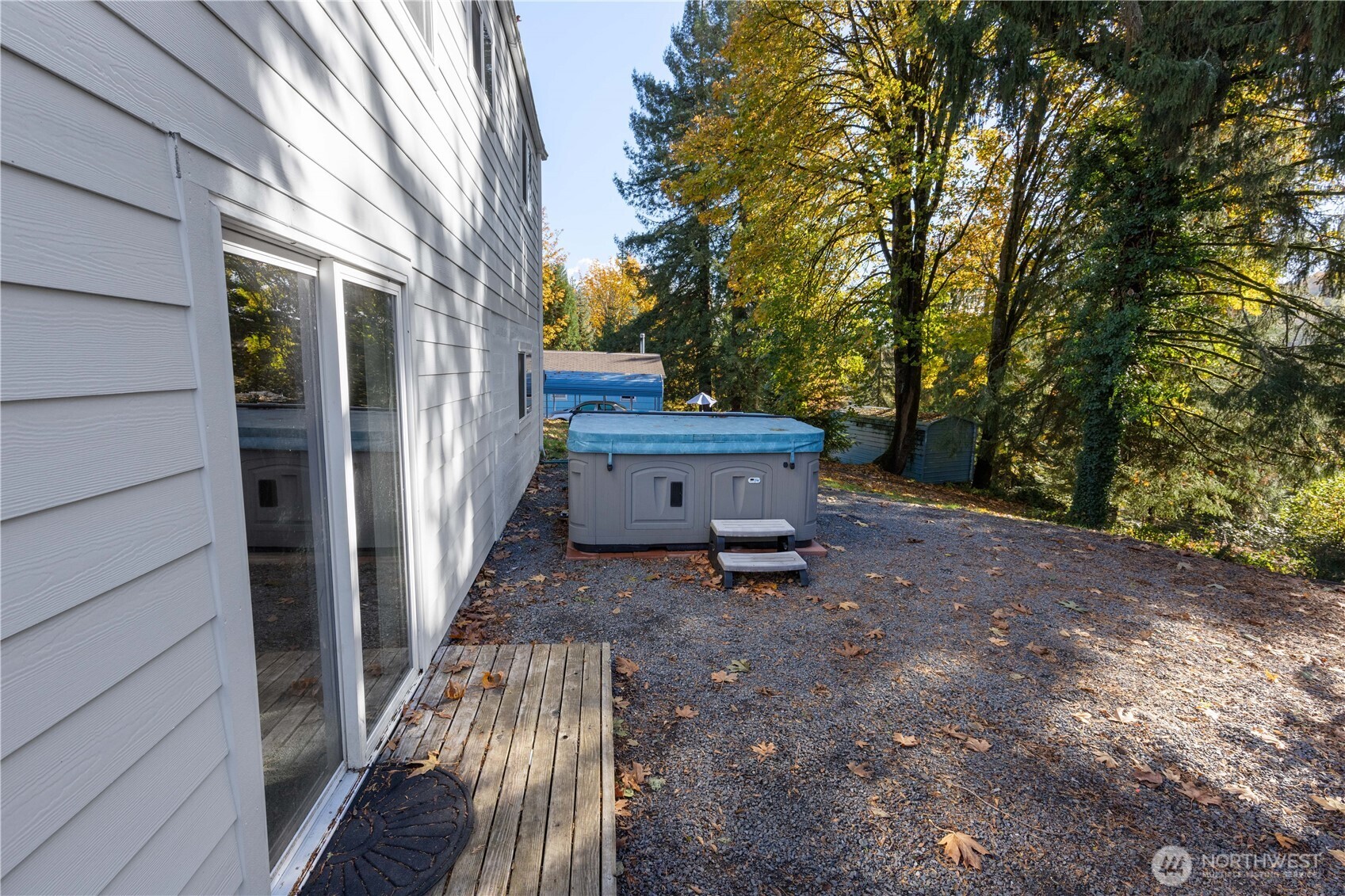 312 Nevada Drive Longview, WA 98632 - Photo 22 of 27 a backyard of a house with outdoor seating