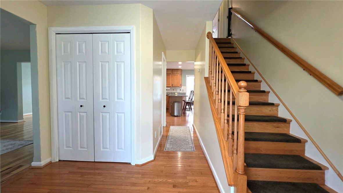 123 Fieldview Drive Erwin, NY 14870 - Photo 6 of 37 Entryway