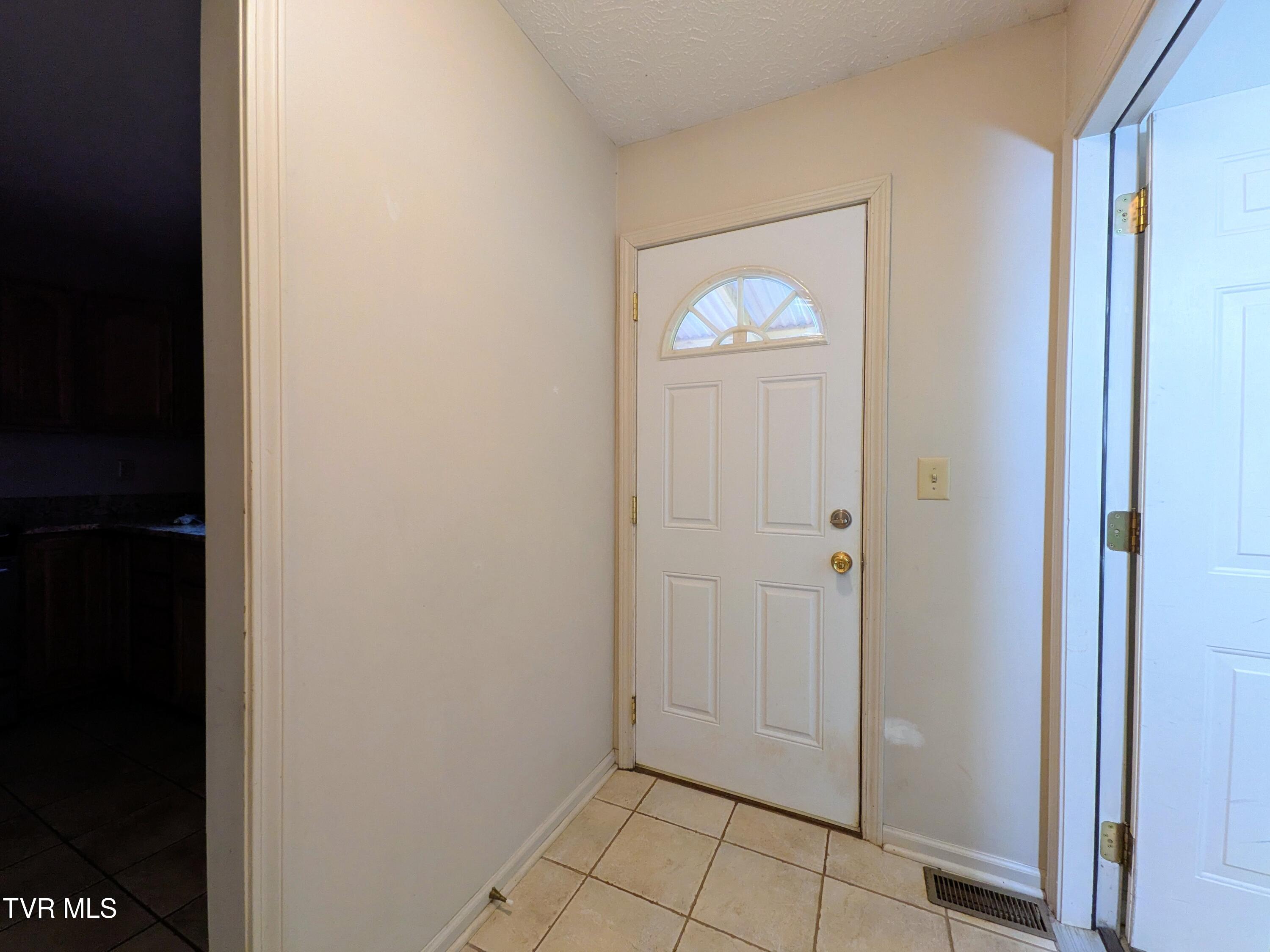 113 Nave Hollow Road Elizabethton, TN 37643 - Photo 51 of 91 Back Door