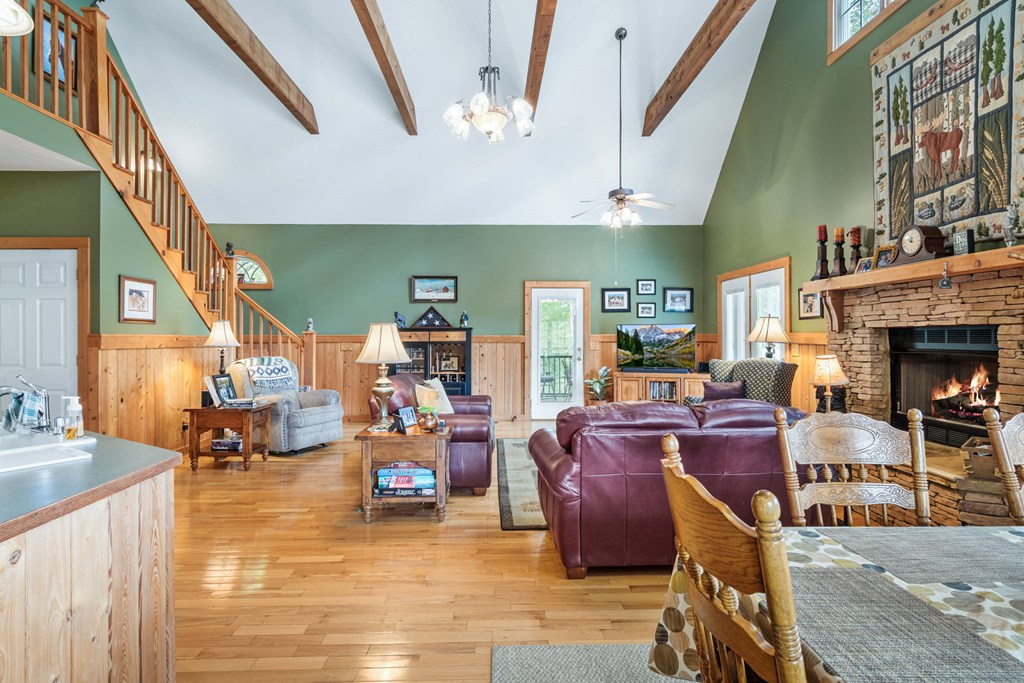 82 Hebron Way Young Harris, GA 30582 - Photo 7 of 53