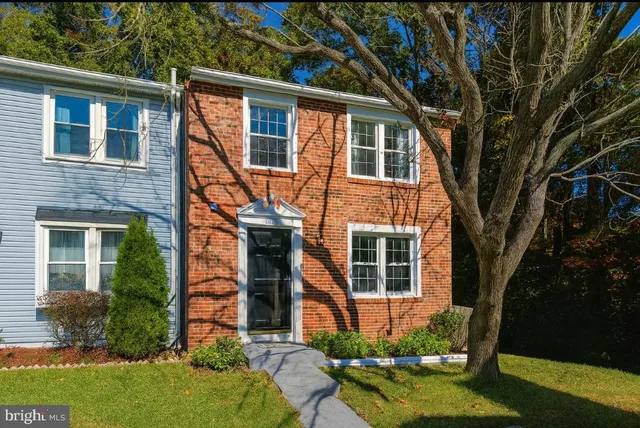 $565,000 | 8015 Steeple Chase Court, Springfield, VA 22153