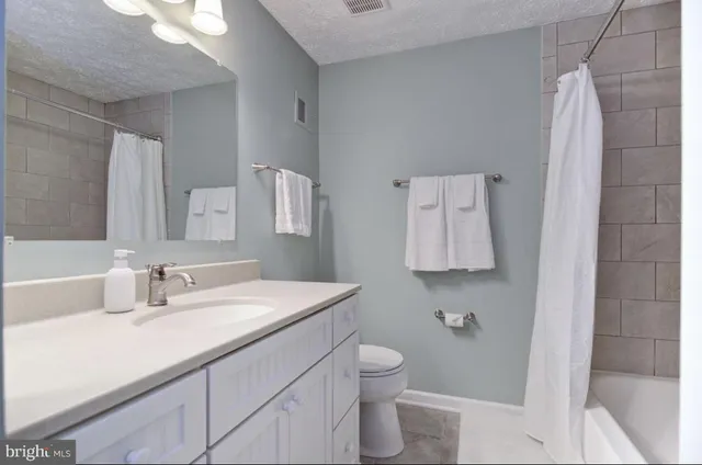 $565,000 | 8015 Steeple Chase Court, Springfield, VA 22153