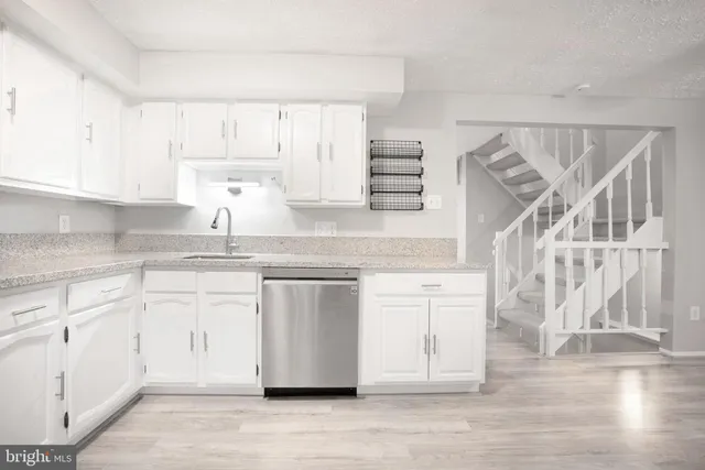 $565,000 | 8015 Steeple Chase Court, Springfield, VA 22153