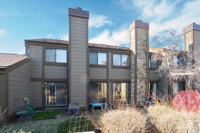 $282,500 | 111 Aberdeen Court, Geneva, IL 60134