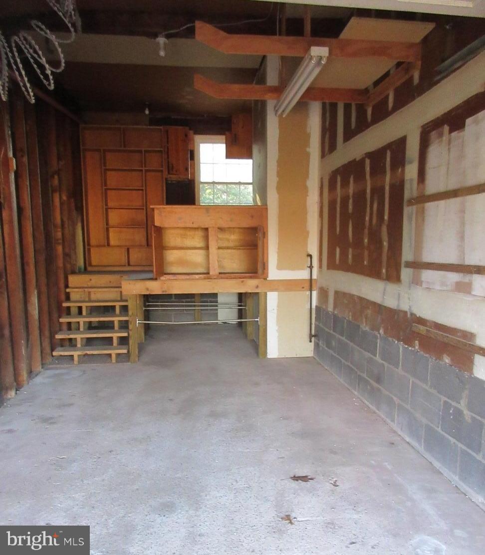 279 New Road Churchville, PA 18966 - Photo 13 of 15 Garage