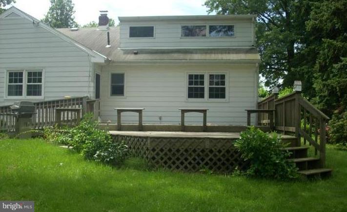 279 New Road Churchville, PA 18966 - Photo 14 of 15 Exterior back deck