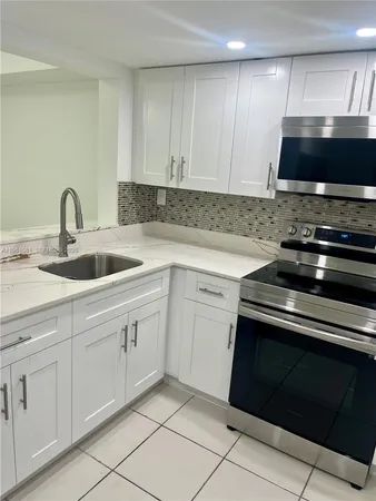 $275,000 | 11800 Southwest 18th Street, Unit 3074, Miami, FL 33175