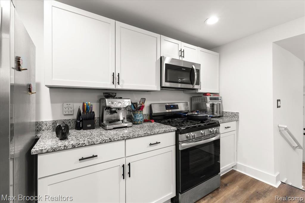 515 West Clinton Street Howell, MI 48843 - Photo 12 of 29