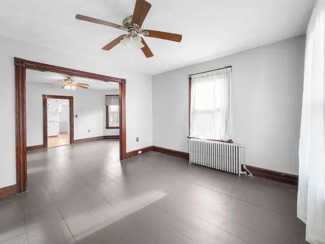 $1,700 | 634 High Street, Unit 2, Middletown, CT 06457