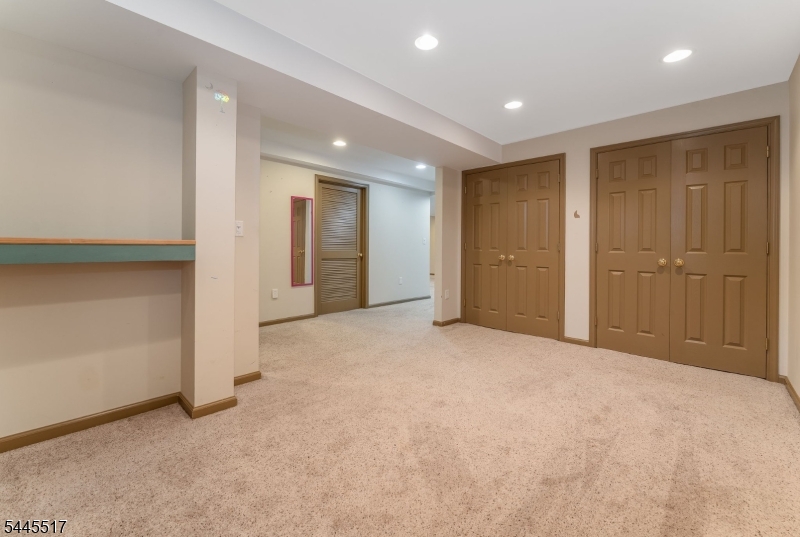 209 Kuhl Road Flemington, NJ 08822 - Photo 37 of 50