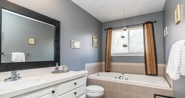 $359,400 | 2641 Konrad Court, Auburn Hills, MI 48326