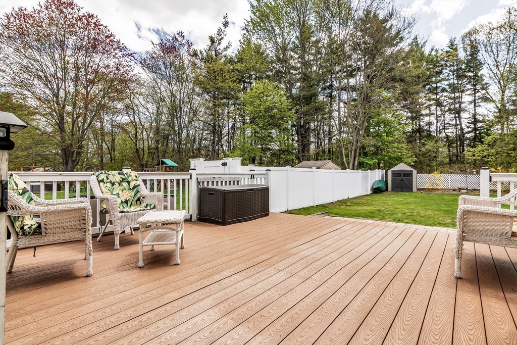 8 Portsmouth Road Amesbury, MA 01913 - Photo 33 of 37