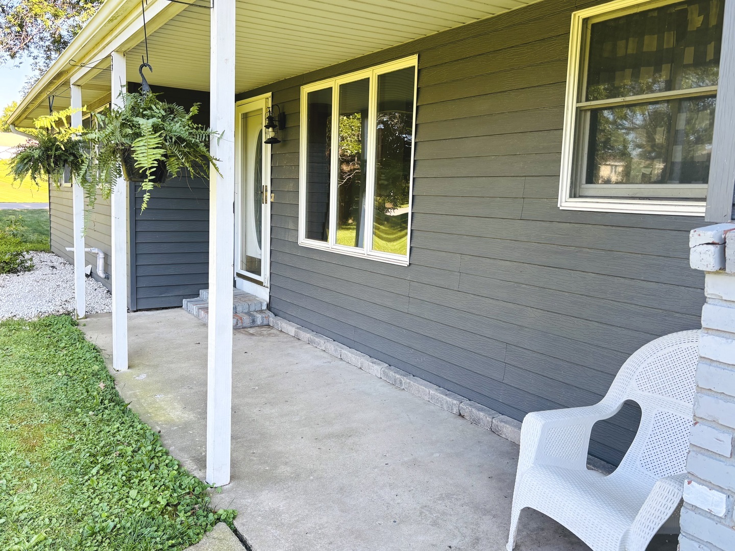 23663 Hazel Road Sterling, IL 61081 - Photo 2 of 22