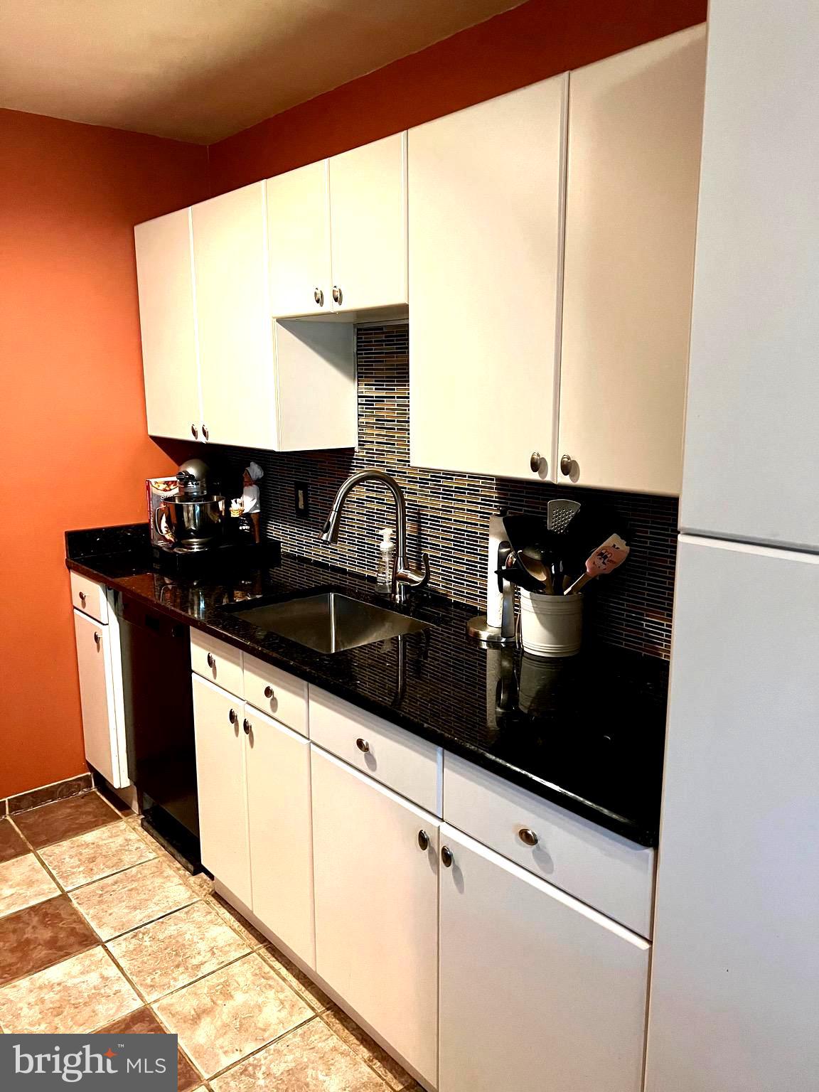 421 Tavistock Cherry Hill, NJ 08034 - Photo 14 of 36 Kitchen