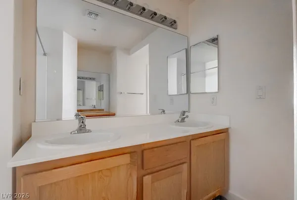 $1,525 | 59 East Agate Avenue, Unit 403, Las Vegas, NV 89123