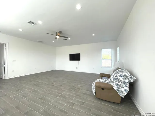 $449,900 | 97 Berwick Road, Victoria, TX 77904