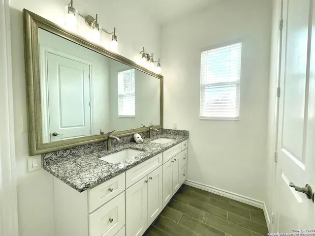 $449,900 | 97 Berwick Road, Victoria, TX 77904