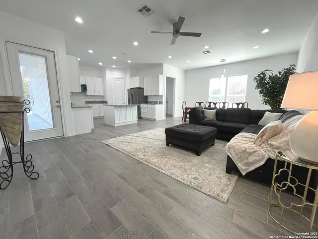 $449,900 | 97 Berwick Road, Victoria, TX 77904