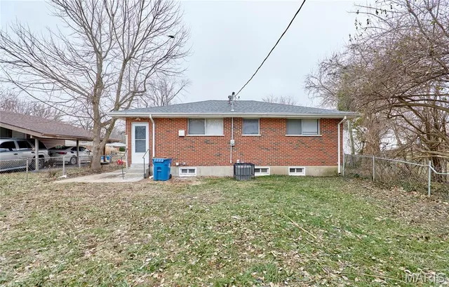 $1,200 | 11711 Bridgevale Avenue, St. Louis, MO 63138