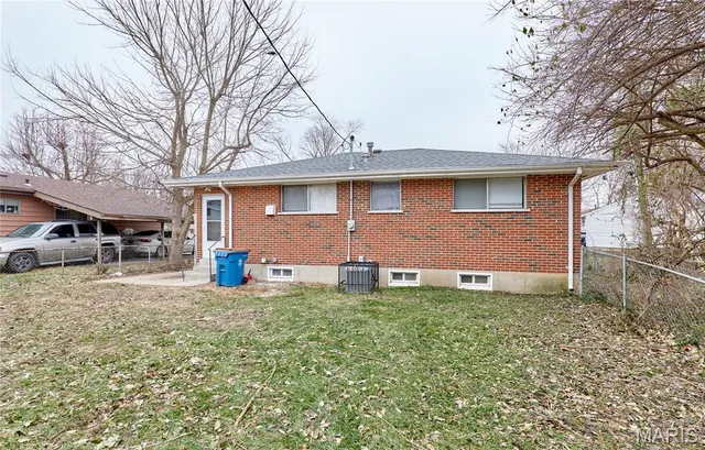 $1,200 | 11711 Bridgevale Avenue, St. Louis, MO 63138