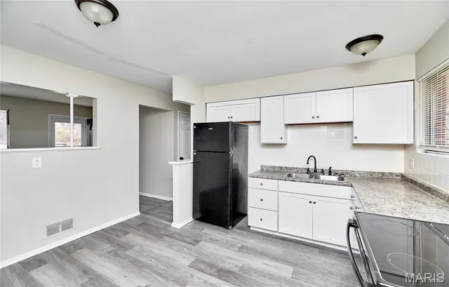 $1,200 | 11711 Bridgevale Avenue, St. Louis, MO 63138