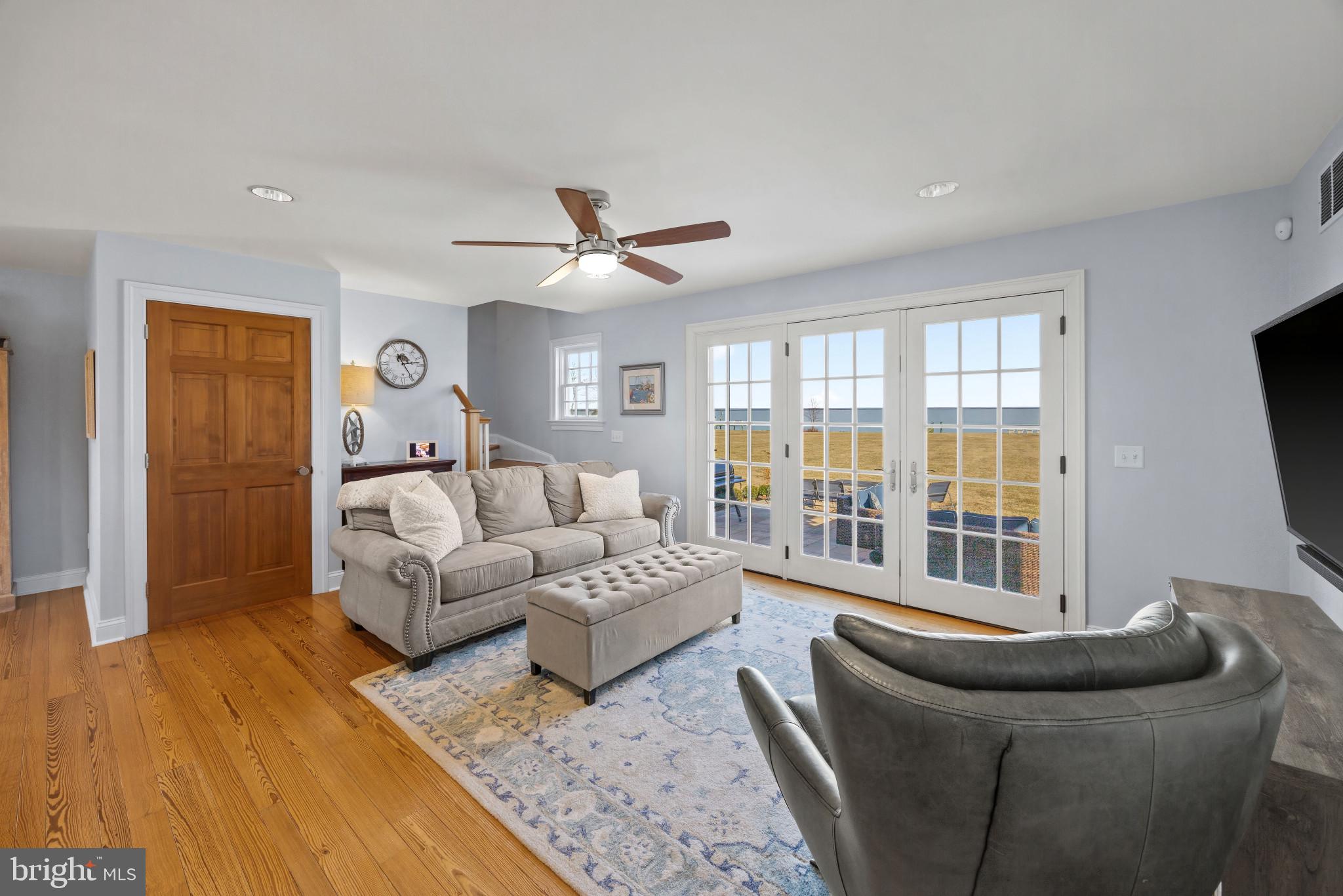 122 Queen Anne Road Stevensville, MD 21666 - Photo 12 of 39 Open-concept living by the water