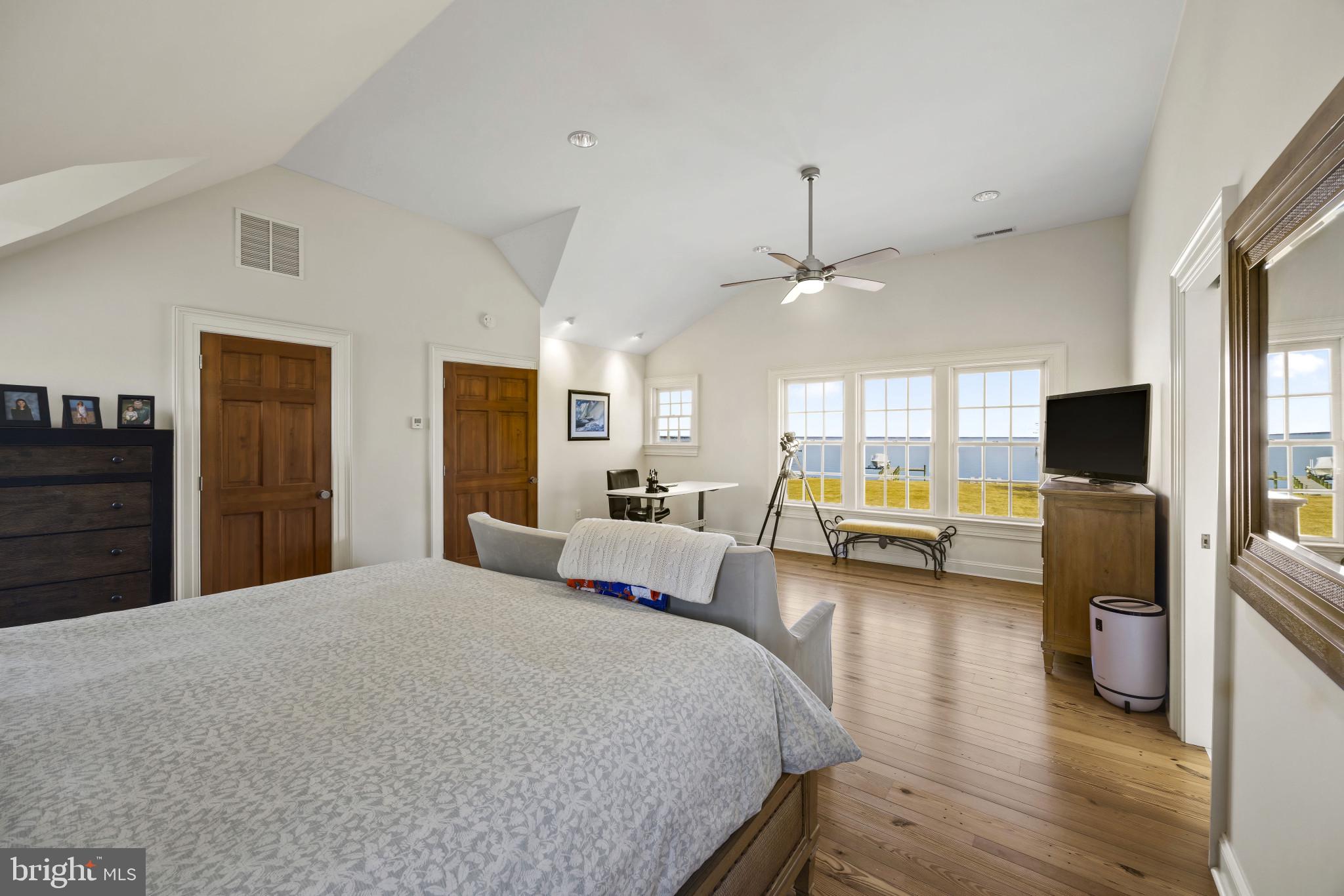 122 Queen Anne Road Stevensville, MD 21666 - Photo 18 of 39 Waterfront primary suite