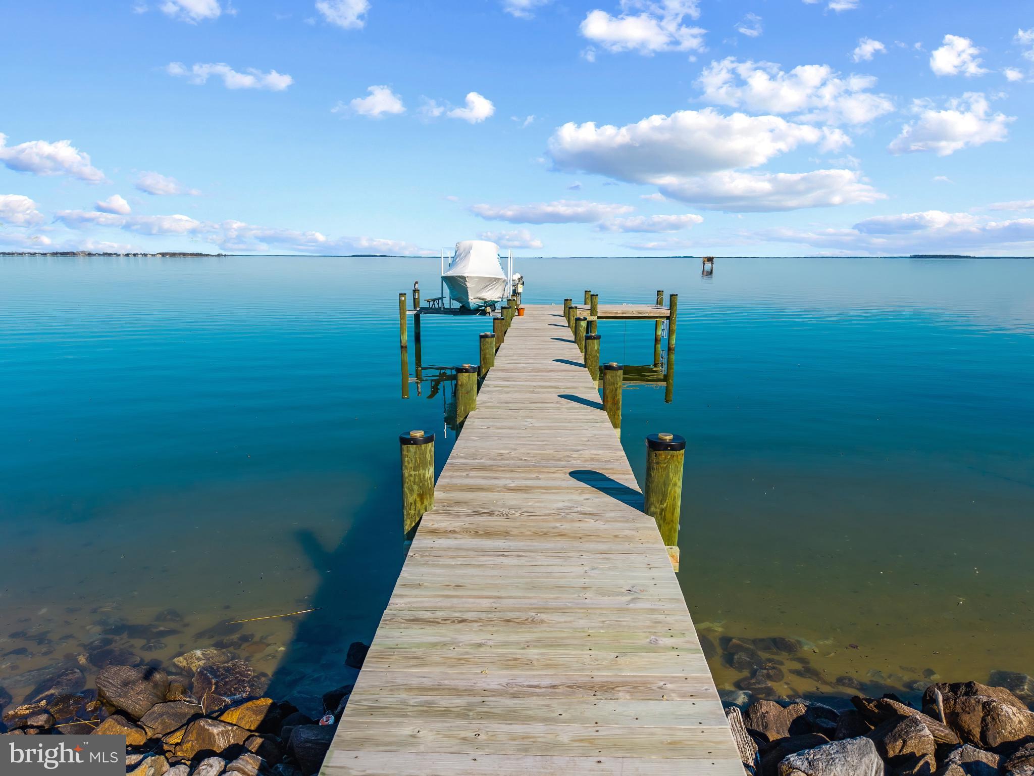 122 Queen Anne Road Stevensville, MD 21666 - Photo 34 of 39 8,000-lb boat lift