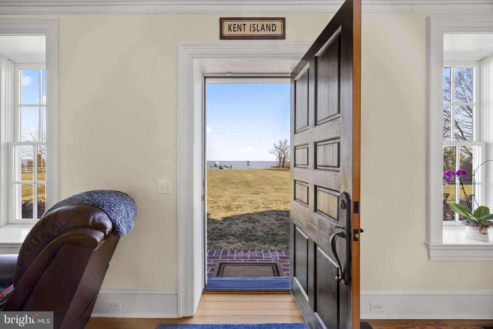 122 Queen Anne Road Stevensville, MD 21666 - Photo 10 of 39 Open flow to family room and Bay