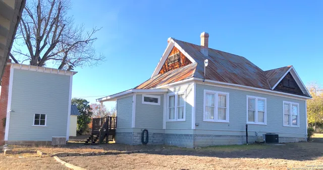 $2,200 | 119 Idlewilde Boulevard, Comfort, TX 78013