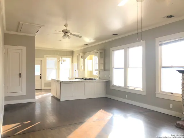 $2,200 | 119 Idlewilde Boulevard, Comfort, TX 78013