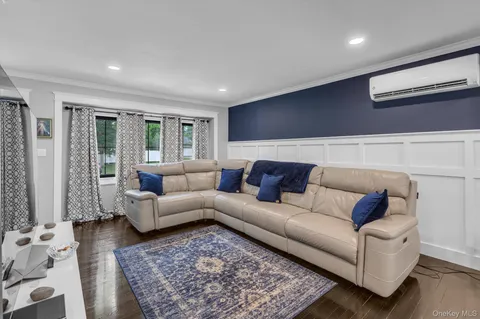 $800,000 | 31 Apple Lane, Commack, NY 11725