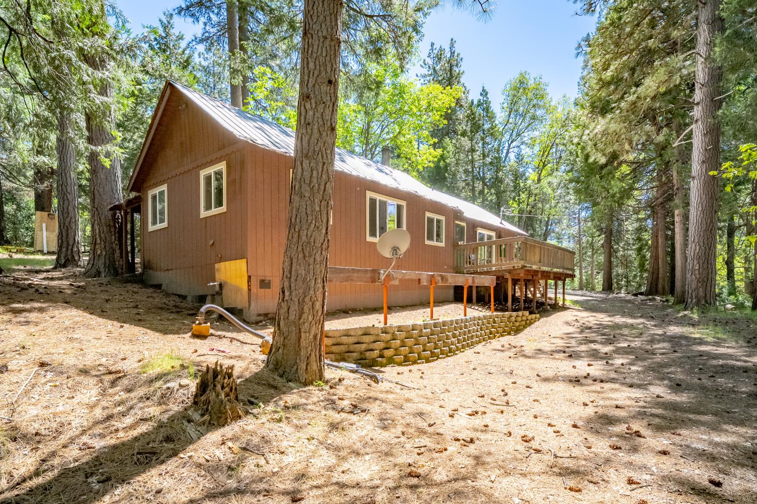6420 Starkes Grade Road Pollock Pines, CA 95726 - Photo 19 of 58 a view of a covered with snow in the yard