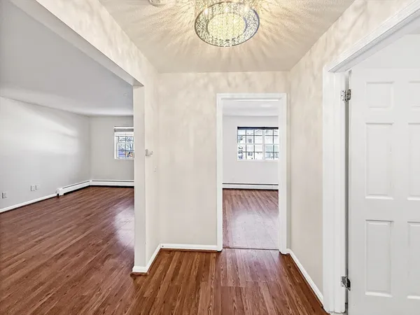 $2,500 | 6 Venice Street, Unit B3, Danvers, MA 01923