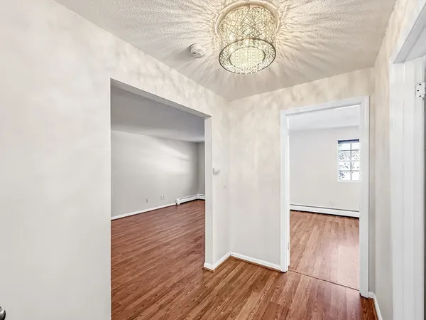 $2,500 | 6 Venice Street, Unit B3, Danvers, MA 01923