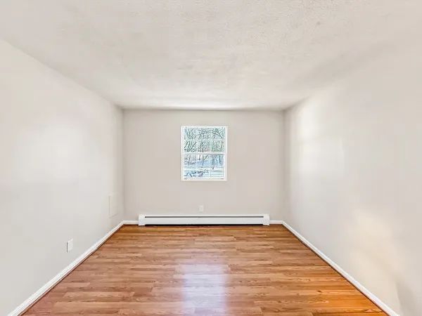 $2,500 | 6 Venice Street, Unit B3, Danvers, MA 01923
