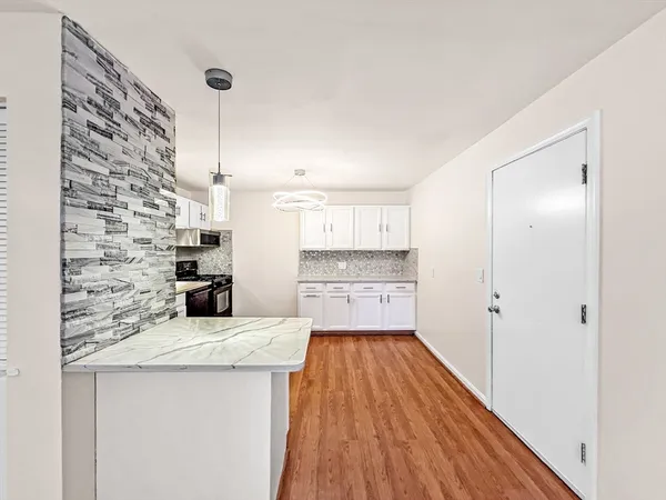$2,500 | 6 Venice Street, Unit B3, Danvers, MA 01923